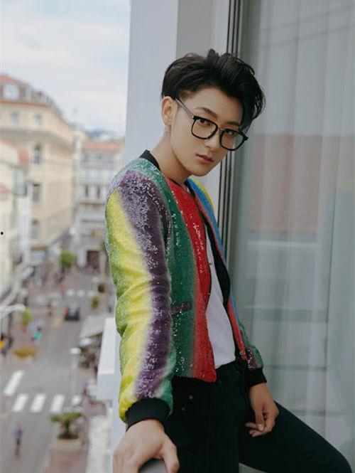 黄子韬生活照图片